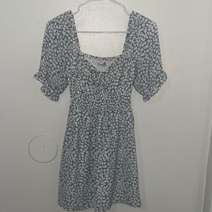 Size extra small Ambercombie and Fitch mint and white patterned dress
